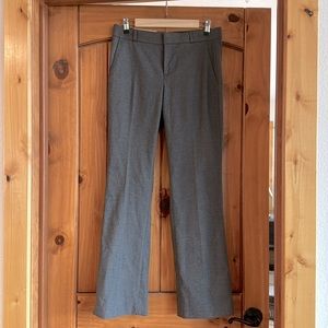 New with tags.  Banana Republic grey 4 petite Logan trouser pants.